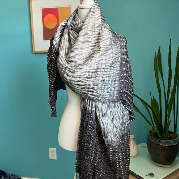 Arhaus Scarf or throw - Picture 1 of 6